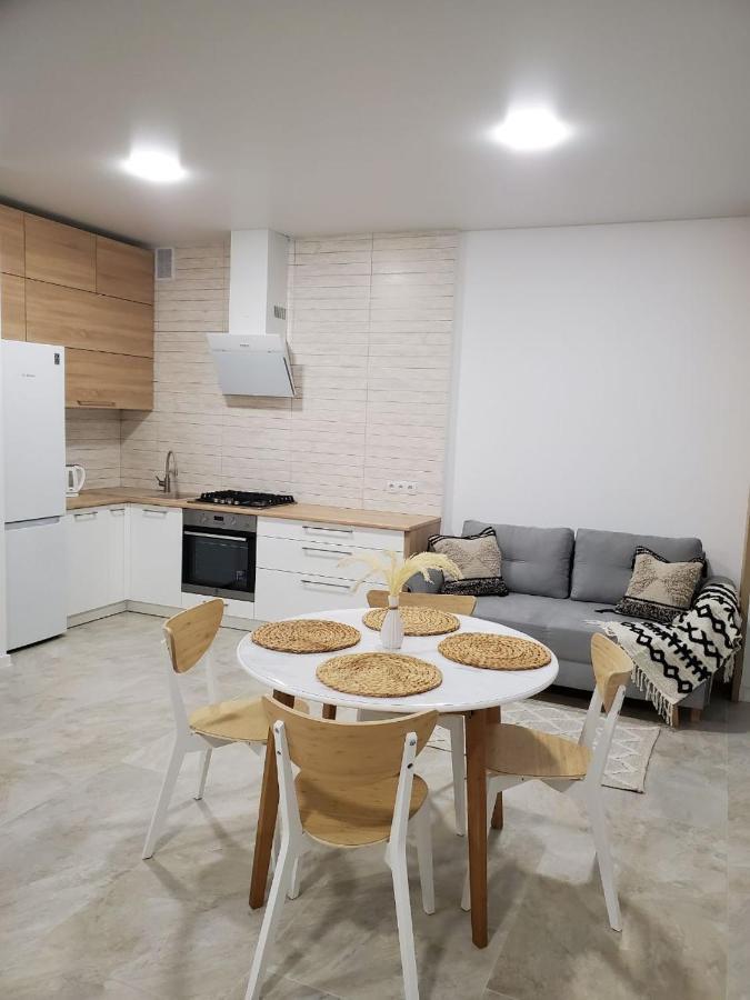 Vinna Просторі Апартаменти В Новобудові. Ternopil Exterior photo
